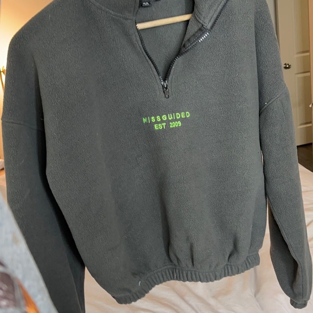 Sweatshirt - Picture 2 of 2